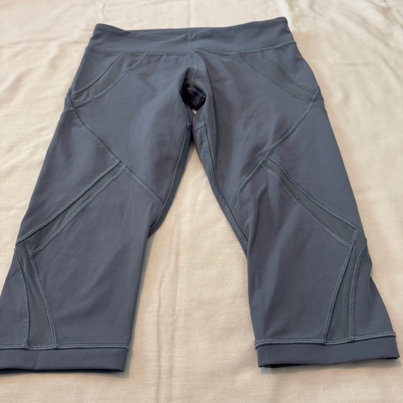 Lululemon 8 Cool to Street Crop Capri Leggings ~ Blue Sheer Low Rise - Picture 2 of 8